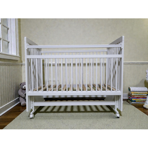 Кроватка детская Mila маятник/колесо Белая (опускная планка, универсальный маятник)
