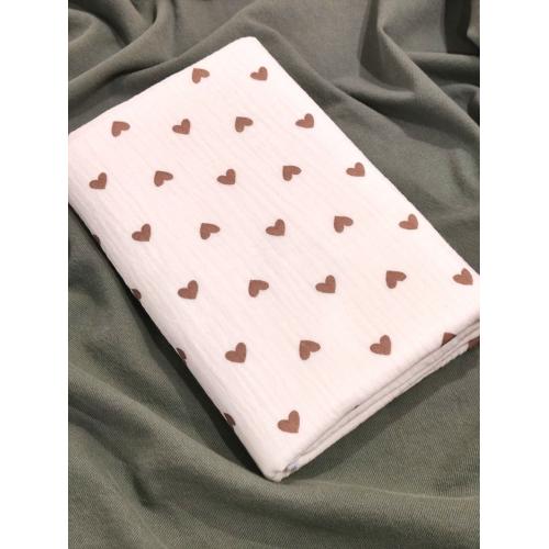 Непромокаемая многоразовая пеленка муслин 60х90 см Сердечки бежевый