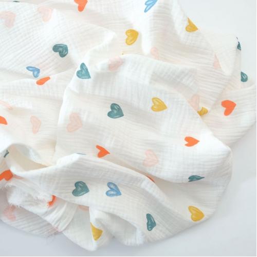 Непромокаемая многоразовая пеленка муслин 60х90 см Сердечки