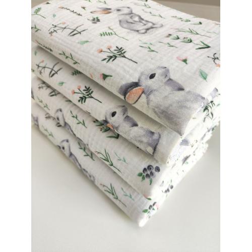 Непромокаемая многоразовая пеленка муслин 60х90 см Зайки